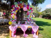Οργανική γιρλάντα σε candy bar