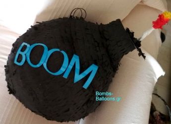 Πινιάτα Βόμβα μπλε γράμματα